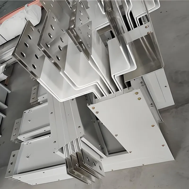 कॉपर कंडक्टर सँडविच बसवे